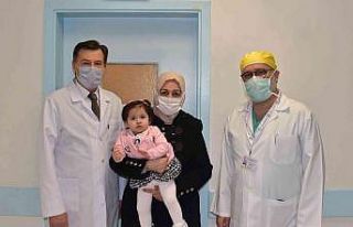 Bir yaşındaki çocuğa kapalı yöntemle başarılı...