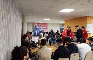 Biz bize moral akşamları devam ediyor