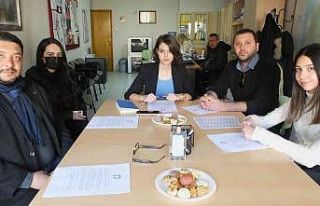 Burhaniyeli mimarlar otel inşaatına tepki gösterdi