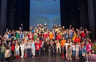 Büro Memur-Sen Bursa Şubesi’nden tiyatro etkinliği