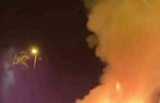 Bursa’da park halindeki otomobil alev alev yandı