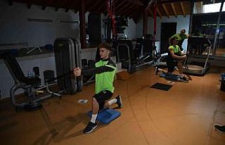 Bursaspor kondisyon salonunda çalıştı