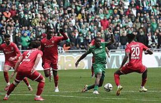 Bursaspor’da Joao Pedro ve Bifouma göze girdi