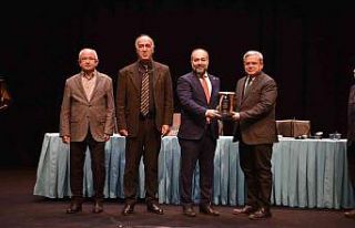 Büyükşehir’den ‘Mehmet Akif Ersoy’a Saygı’...