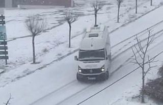 Buzda araçların dansı...O anlar kamerada