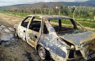 Çaldıkları aracı çalıştıramayınca yaktılar