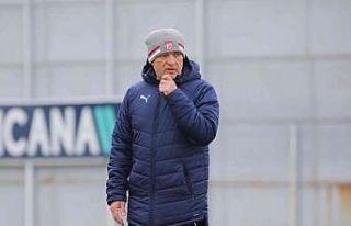 Çalımbay’dan futbolculara mesaj: “Herkes sorumluluk...