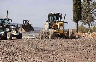 Çamlıyayla’da yeni yollar açılıyor