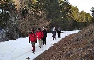 Çanakkale şehitlerini anmak için karda tırmanış...