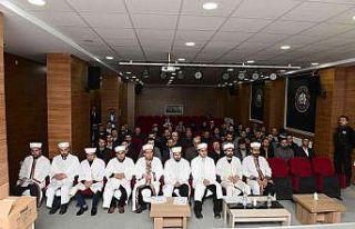 Çatak’ta imamlara cübbe giydirme merasimi