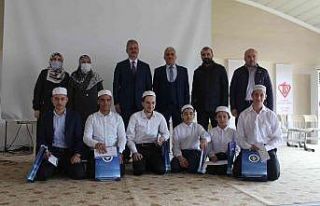 Çaycuma’da hafızlara hediyeler verildi