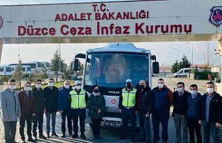 Cezaevi nakil aracı şoförlerine trafik eğitimi
