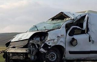 Çorum’da hafif ticari araç devrildi: 1 ölü