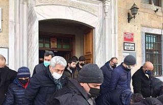 Cuma namazında tedbiri elden bırakmadılar