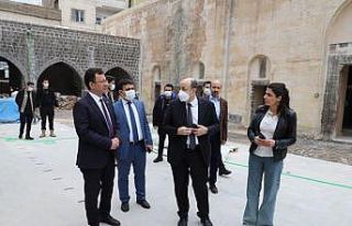 Cumhurbaşkanı Başdanışmanı Prof. Dr. Yekta Saraç...