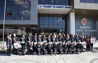 Cumhuriyet Kadınları Bandosu sevgi, kardeşlik ve...