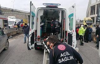 D-100’de 4 araç birbirine girdi, ortalık savaş...