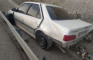 Dağdan kopan kaya parçası kazaya neden oldu: 4...