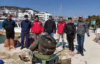 Datça’da deniz dibi temizliği yapıldı