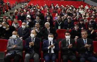Dereceye giren öğrencilere ödülleri verildi