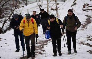 Derecik’te doğa yürüyüşü