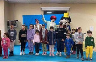 Diyabetli çocuklar Nasreddin Hoca ile eğlenip el...