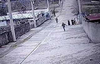 Diyarbakır’da kadının boynundaki altın kolyeyi...
