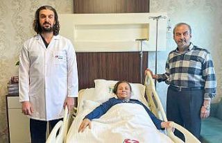 Doktorların dikkati böbreğindeki kitleyi ortaya...