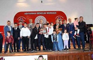 Down sendromlu çocuklar hem eğlendi hem eğlendirdi