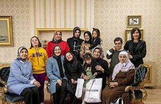 Down sendromlu çocuklar vali konağında ağırlandı