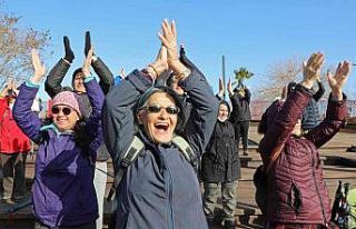 Dünya Mutluluk Günü’nü kahkaha atarak kutladılar