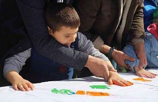 Dünya Otizm Farkındalık Günü etkinliğinde gönüllerince...