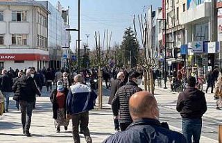 Düzce’de sıcak havayı fırsat bilen vatandaşlar,...