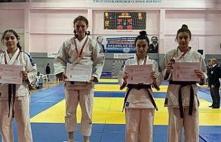 Düzceli Judocular 4 madalya ile döndü