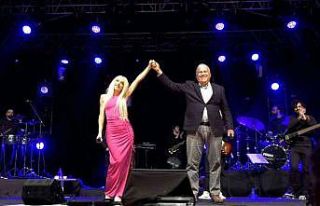 Efeler Gastronomi Festivali Gülşen konseri ile son...