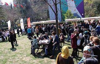 Efeler’de festival bahane keşkek şahane