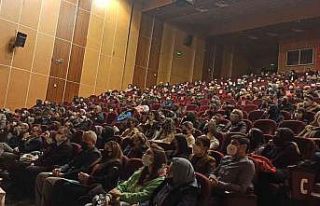 Eğitimci-Yazar Dinç öğrencilerle buluştu