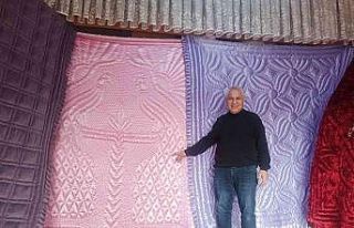 El emeği göz nuru yorganlar nakış nakış işleniyor