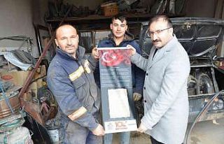 Emet Belediyesi’nden esnafa 100. zafer yılı takvimi