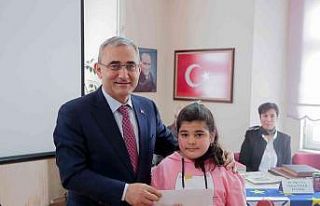 En çok kitap okuyan öğrenciler ödüllendirildi