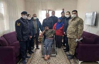 Engeller, jandarma ile aşılıyor