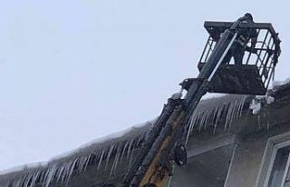 Erzurum’da buz kırma timleri iş başında