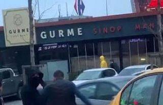 Esenyurt’ta bir taksici yolcusuna tekme, tokat saldırdı