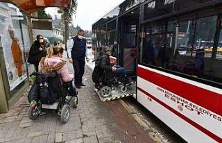 ESHOT otobüslerine tekerlekli sandalye ayarı