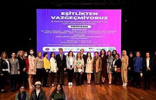 "Eşitsizlikten Vazgeçmiyoruz" paneline...