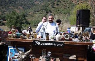 Eski eşya meraklıları Marmaris’te müzayedede...