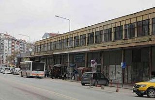 Eski otogar binası şimdi çevre esnafın umudu oldu
