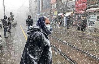 Eskişehir’de şaşırtan yoğun kar yağışı