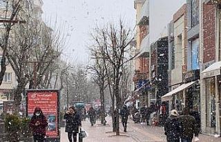 Eskişehir’de yer yer kar yağışı etkili olmaya...