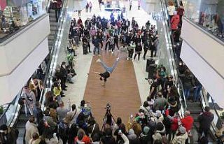 Espark’tan ziyaretçilerine ‘flash mob’ sürprizi